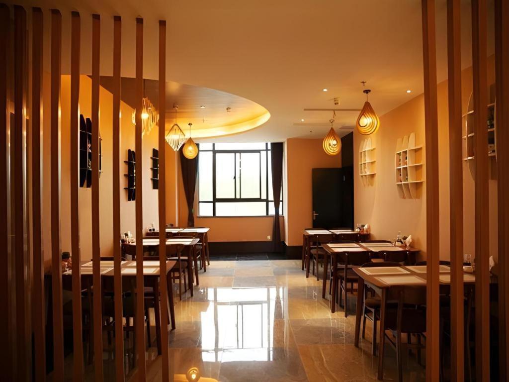 Jinjiang Metropolo Hotel - Liyang Tianmu Lake Чанчжоу Экстерьер фото