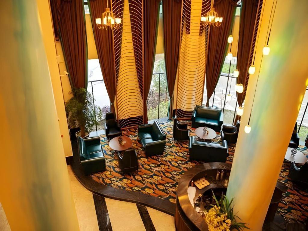 Jinjiang Metropolo Hotel - Liyang Tianmu Lake Чанчжоу Экстерьер фото